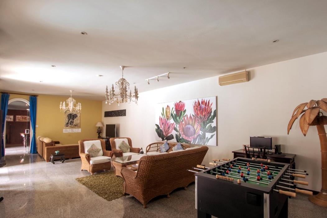 Chalong Palm Residence Buitenkant foto