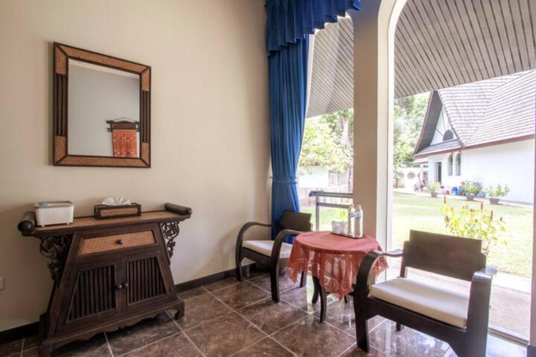 Chalong Palm Residence Buitenkant foto